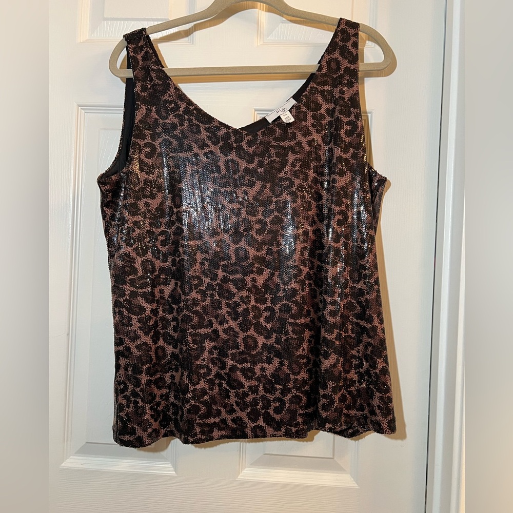 💐 nwot Beautiful  full sequin MB top   Size large